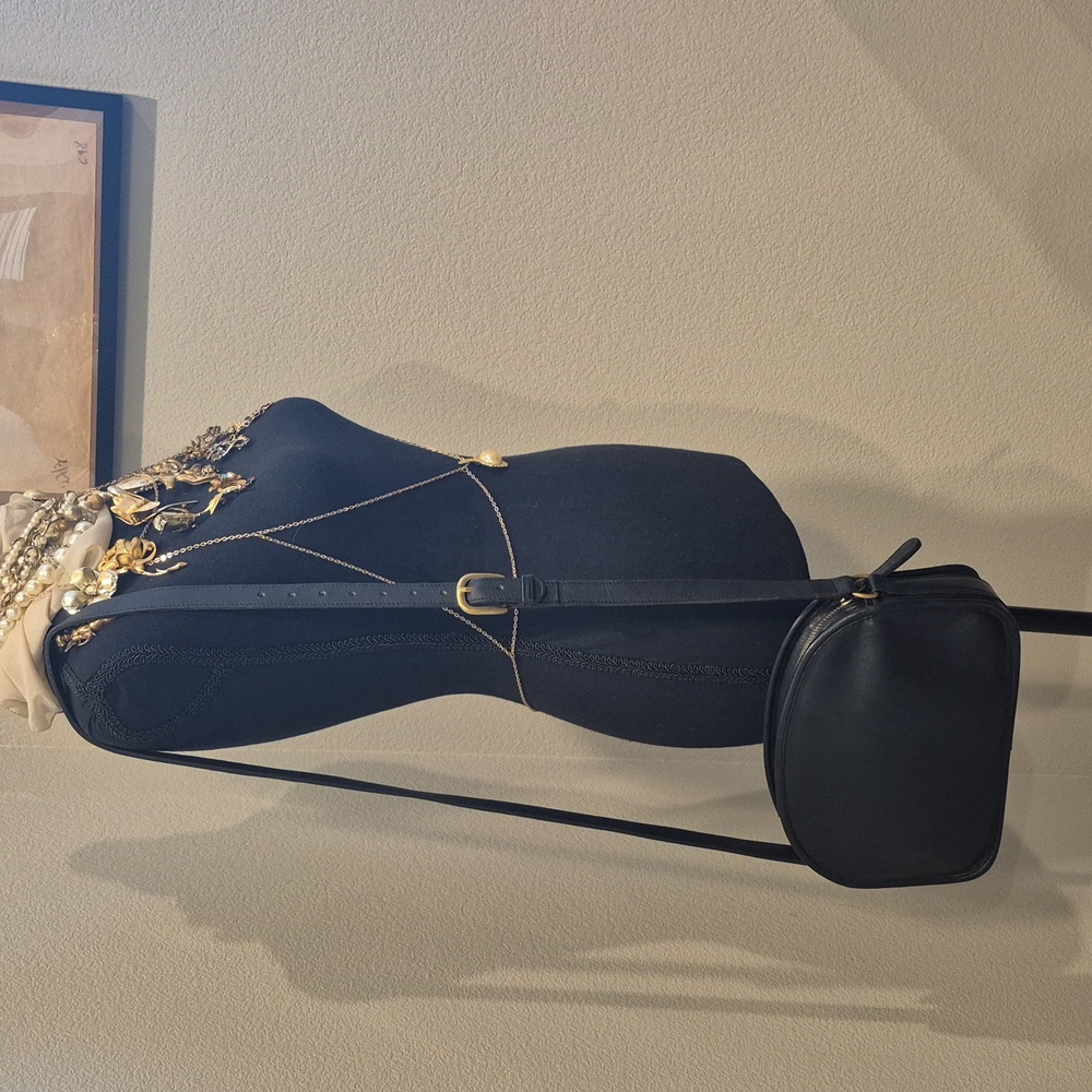 Vintage Laura Ashey Leather Black Crossbody Bag - Picture 4 of 16